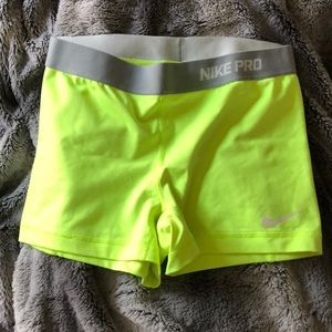 Medium Nike Pro Spandex